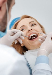 Need a 
            patient visiting dentist for checkup
            